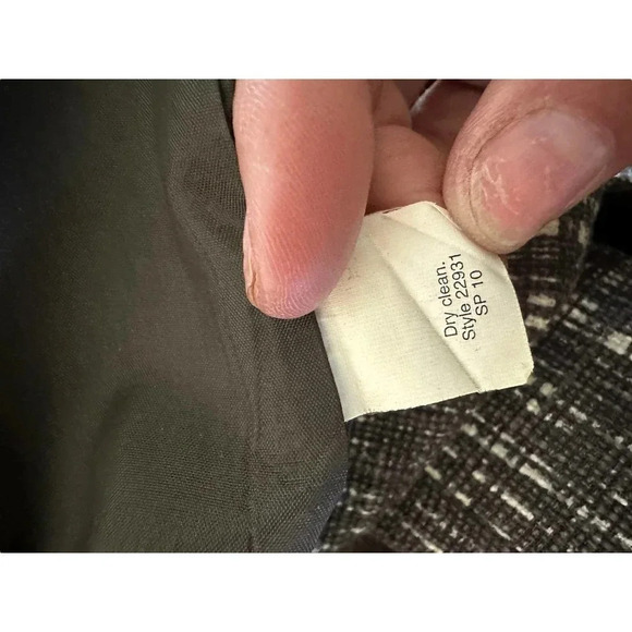 J. Crew Women's Gray Sleeveless V-Neck Italian Tweed Button Dress Size 12 - Picture 4 of 4